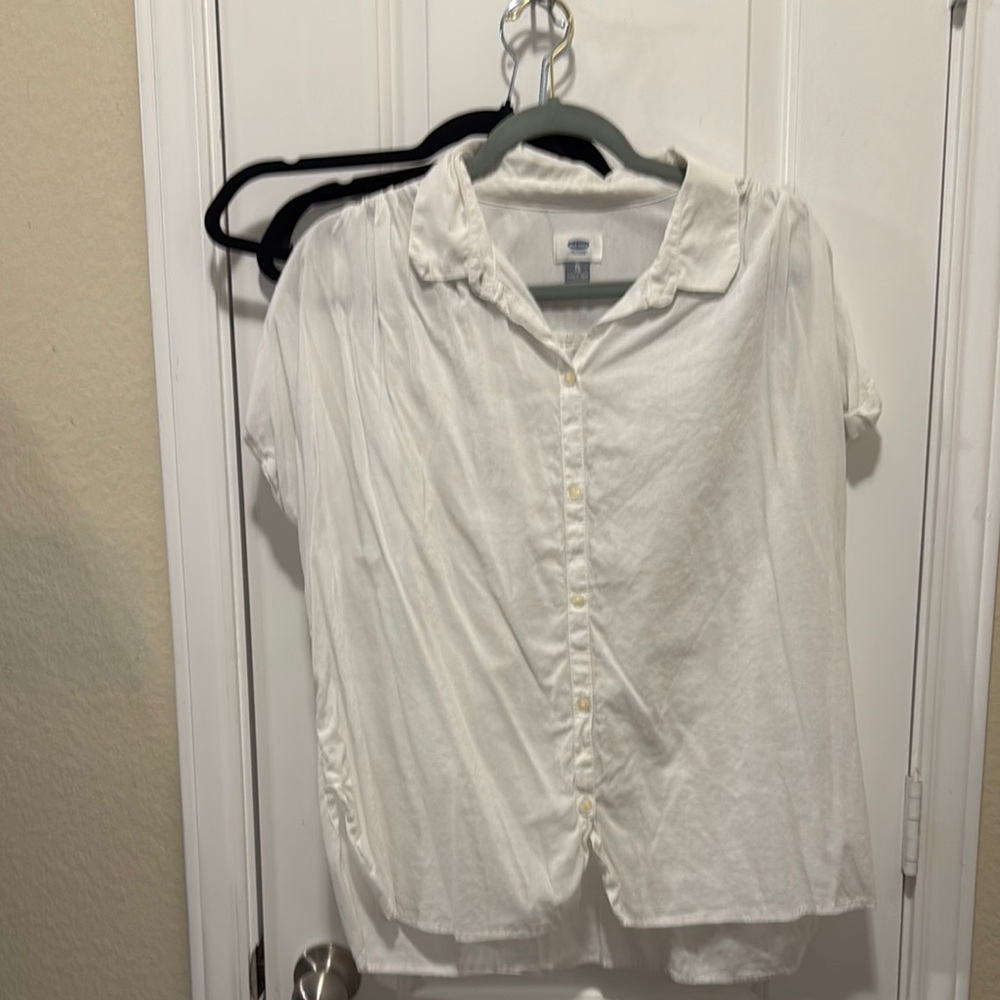 White Collared Short Sleeve Blouse